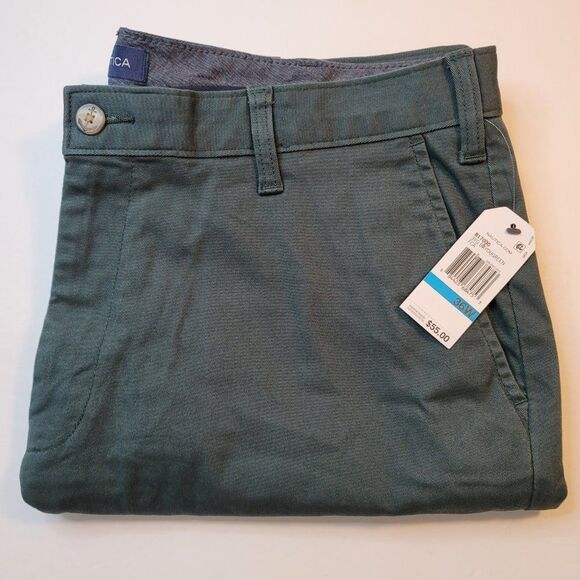 Nautica Men's Classic-Fit 8.5" Deck Short - Picture 7 of 8